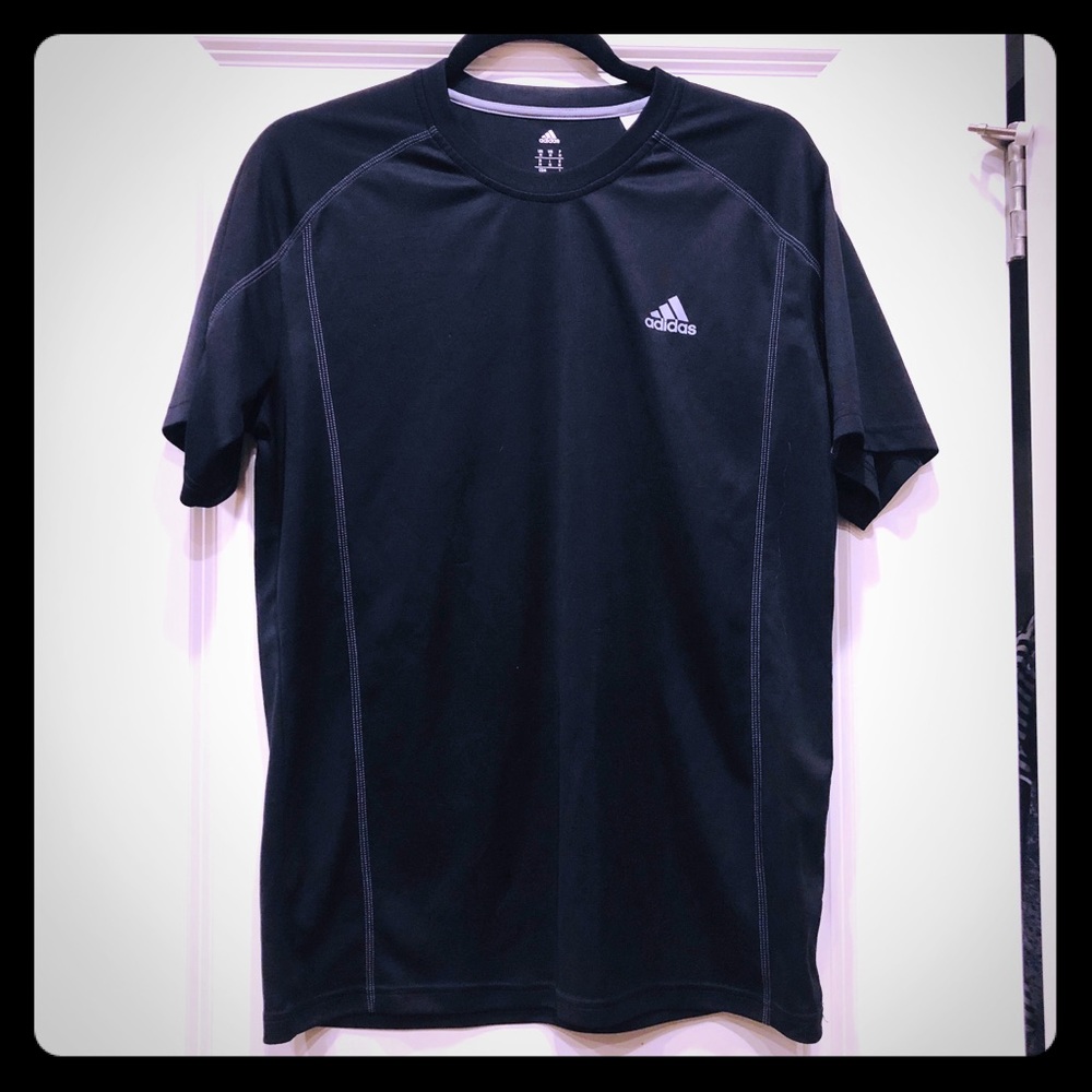 🍀☘️Medium Adidas Climalite T-Shirt